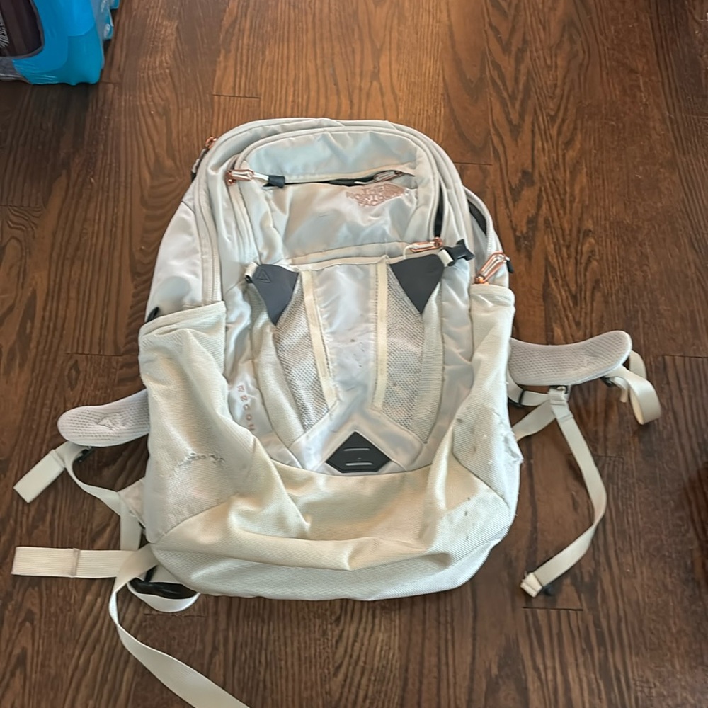 The north face recon backpack